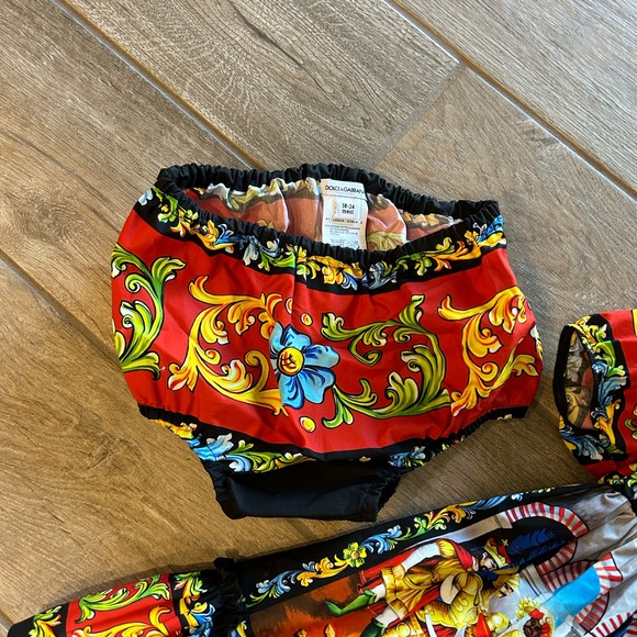DOLCE & GABBANA Multicolor Masterpiece Dress with bloomers size 18-24 month. - Picture 5 of 16